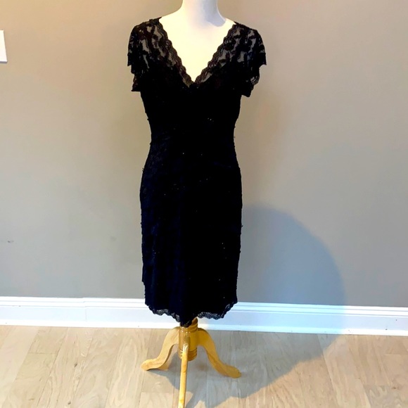 Dresses & Skirts - 🍁fall sale🍁Little Black Dress